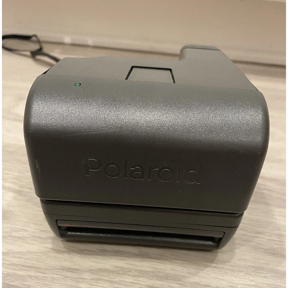 Polaroid‎ One Step 600 Film Instant Camera With Strap Untested